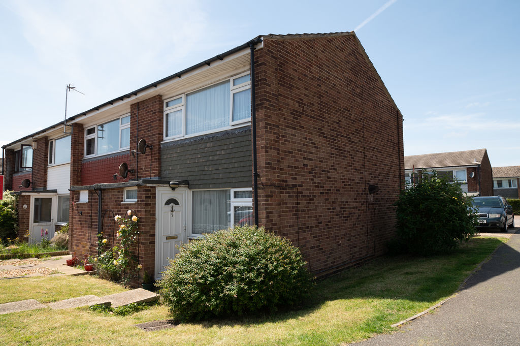 Watersedge Road